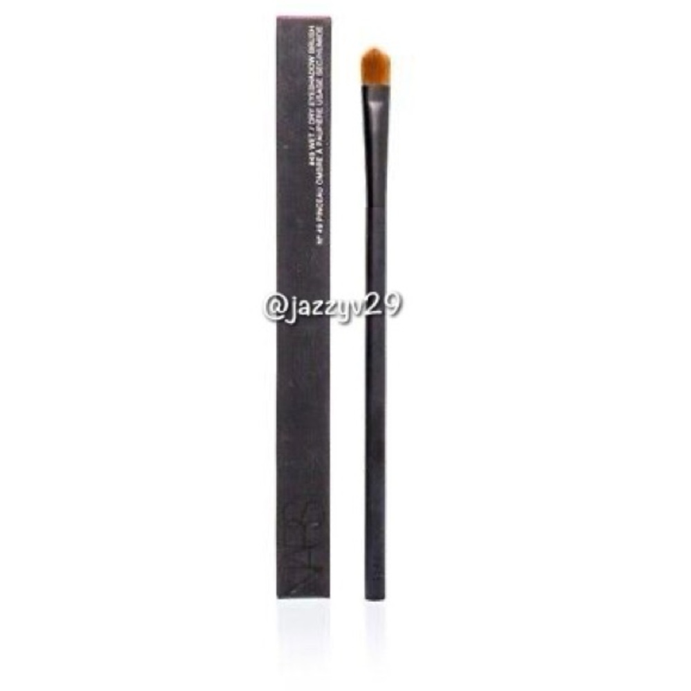 NARS #49 Wet/Dry Eyeshadow Brush